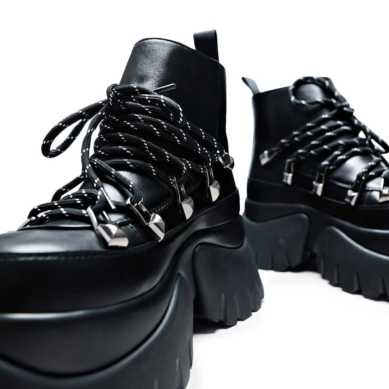 KOI footwear Sigmar Chunky Hiking Boots<Women'S Platform Boots